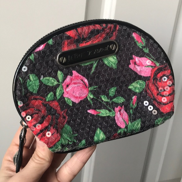 Floral pouch - Picture 1 of 4